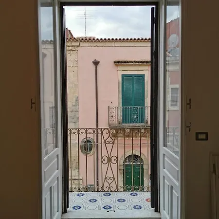 Casa Al Teatro Apartment *