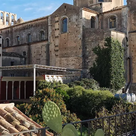Casa Al Teatro *
