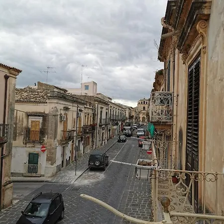 Casa Al Teatro